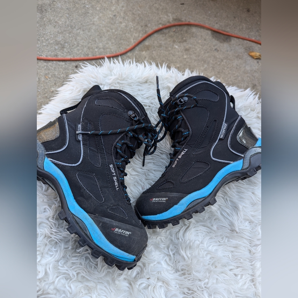 Women's Baffin Soft Shell Waterproof Snow Boots Size 7